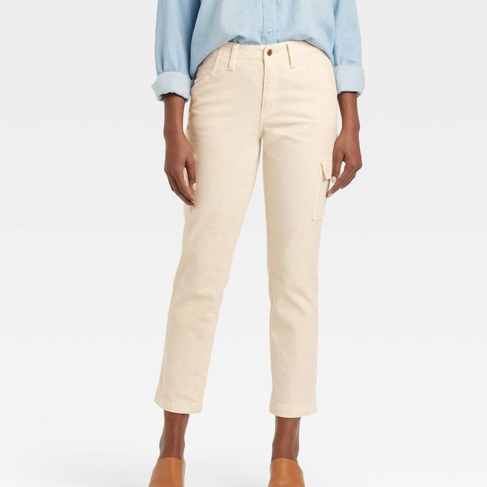 Universal Thread Women's High-Rise Slim Straight Cargo Pants Size Cream Plus 14